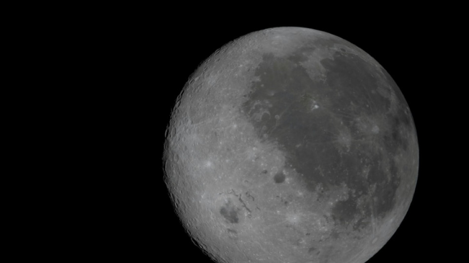 Apr&egrave;s un tour de Lune, les astronautes d'Art&eacute;mis remettent le cap sur la Terre
