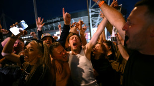 A Cardiff, les fans ivres de bonheur pour le retour "historique" d'Oasis sur sc&egrave;ne