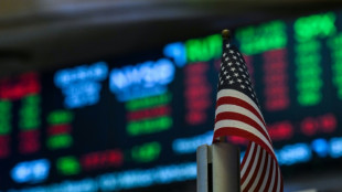 Wall Street en timide hausse, sur fond de r&eacute;sultats d'entreprises et perspectives commerciales