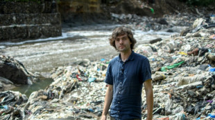 Au Guatemala, une cl&ocirc;ture pour filtrer 2% des d&eacute;chets plastiques rejet&eacute;s dans les oc&eacute;ans