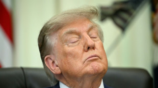 Trump diz que n&atilde;o h&aacute; negocia&ccedil;&otilde;es em curso ou agendadas com o Ir&atilde;