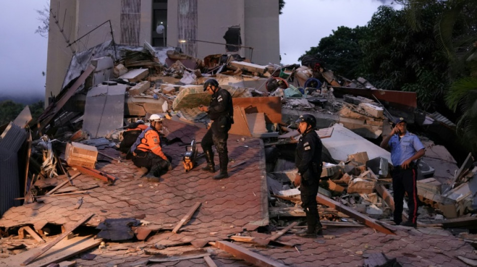 Terremotos na Venezuela destroem pr&eacute;dios e causam p&acirc;nico em Caracas