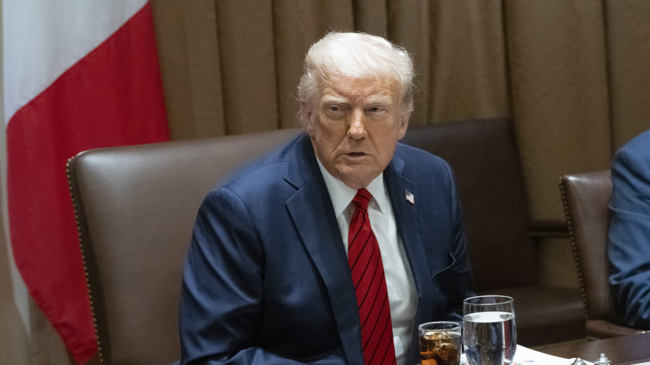 Trump, se Iran non fa l'accordo si metter&agrave; male per loro