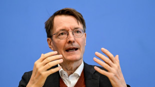 Lauterbach will Menschen mit Long Covid und Impfsch&auml;den besser unterst&uuml;tzen