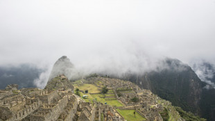 Inundaciones destruyen v&iacute;as f&eacute;rreas e interrumpen el acceso a Machu Picchu, en Per&uacute;