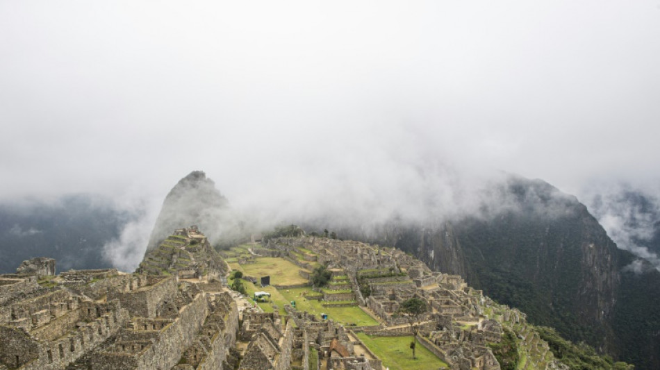 Inundaciones en Machu Picchu dejan un herido, un desaparecido y destruyen v&iacute;as f&eacute;rreas