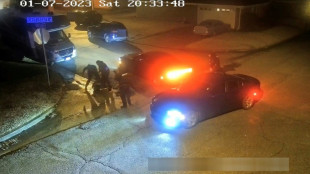 Familie von nach US-Polizeieinsatz gestorbenem Schwarzen fordert Entsch&auml;digung
