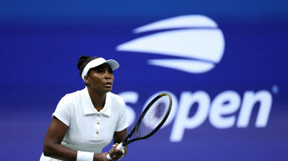 Venus Williams luta, mas &eacute; eliminada em seu retorno ao US Open