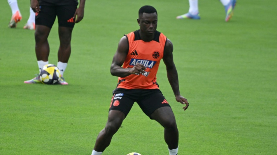 Vasco contrata atacante colombiano Marino Hinestroza