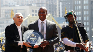 Rare MLB-NBA standout Groat dead at 92