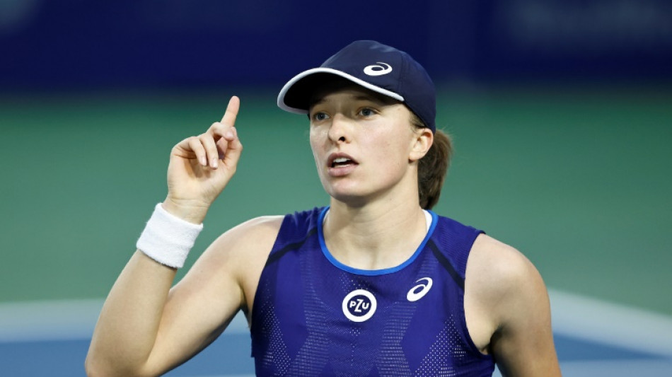 No.1 Swiatek rips Gauff to reach WTA San Diego semis
