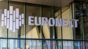 La Bourse de Paris termine sans changement en attendant des &eacute;volutions commerciales