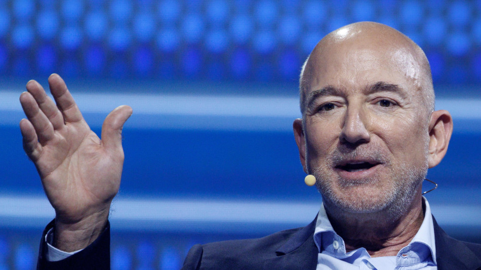 Media, Bezos vicino ad accordo per una quota del Liverpool