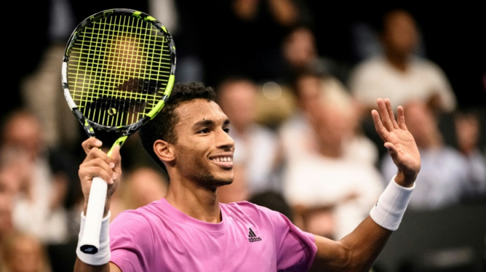 Auger-Aliassime cruises past Alcaraz to eye third successive title