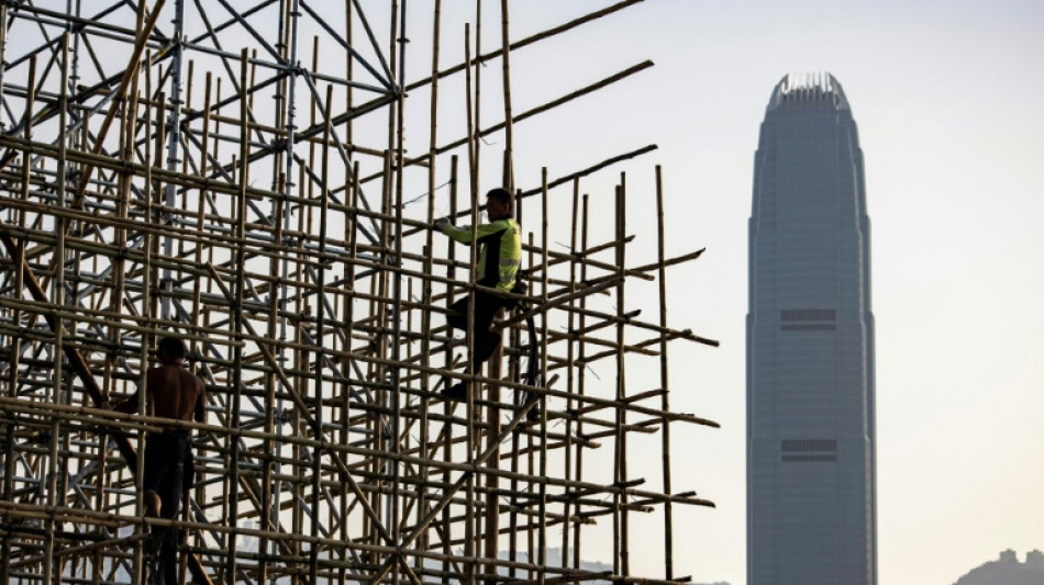 A Hong Kong, des &eacute;chafaudages en bambou pour construire les gratte-ciels