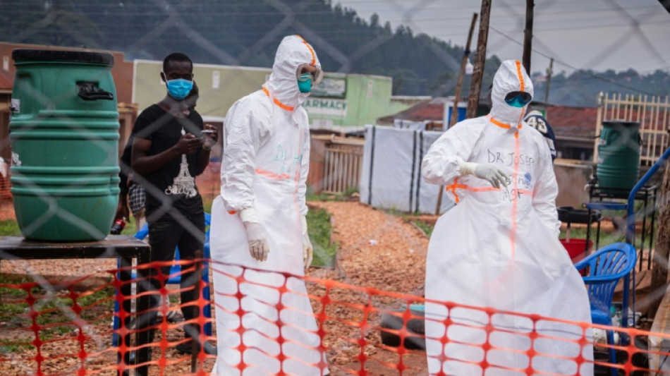 "La mort tous les jours": deuil et angoisse &agrave; l'&eacute;picentre d'Ebola en Ouganda