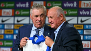 Ancelotti asume como t&eacute;cnico de Brasil y deja fuera a Neymar para los primeros duelos