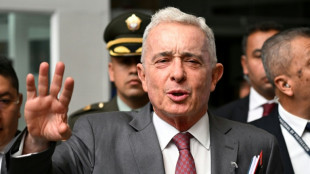 Kolumbiens Ex-Pr&auml;sident Uribe zu zw&ouml;lf Jahren Hausarrest verurteilt
