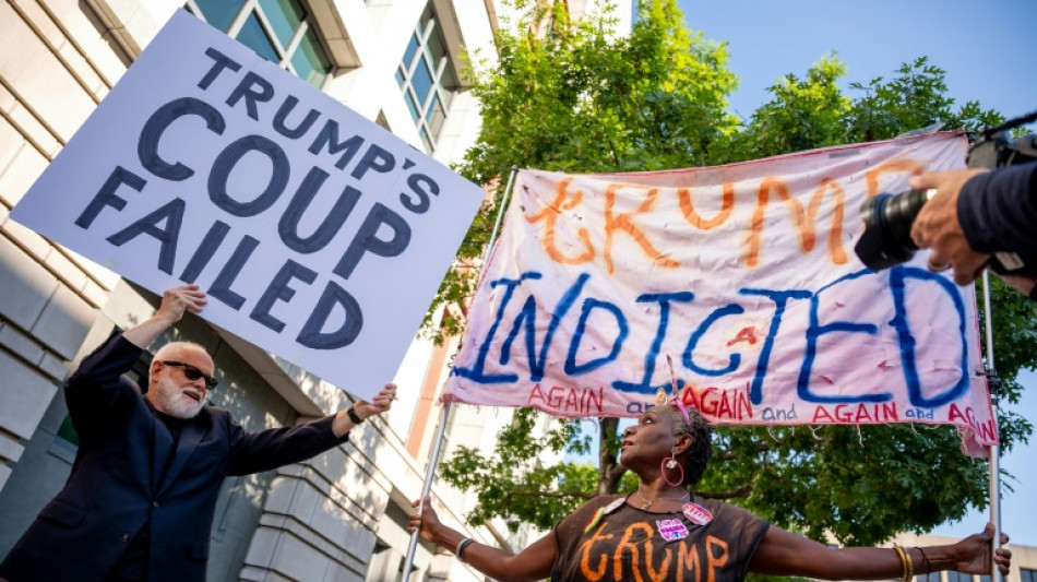 Caso de conspira&ccedil;&atilde;o eleitoral de Trump volta a tribunal nos EUA