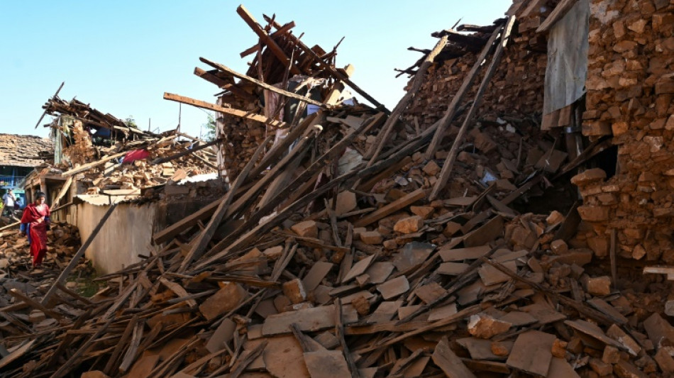 Au moins 143 morts dans un s&eacute;isme au N&eacute;pal