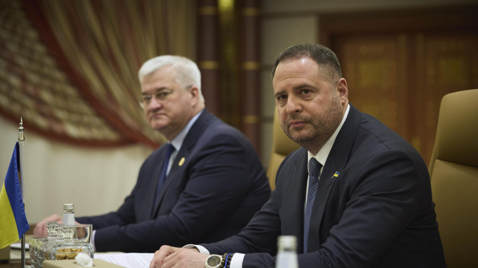 Consigliere di Zelensky a Parigi per incontri con Usa e Ue