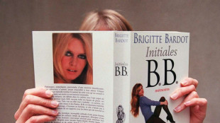 Brigitte Bardot publica livro abecedário com suas definições escritas à mão