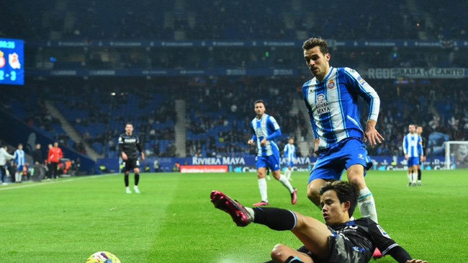 Real Sociedad close in on Madrid with win at Espanyol