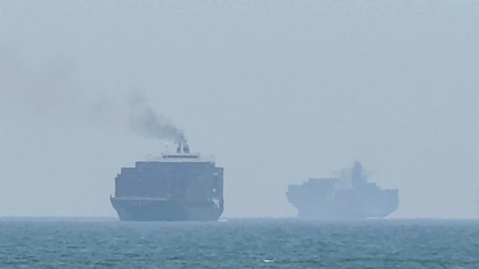Emirados &Aacute;rabes afirmam que Ir&atilde; atacou petroleiro no Estreito de Ormuz