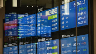 Borsa: Asia in profondo rosso con i tecnologici, Seul crolla del 10%