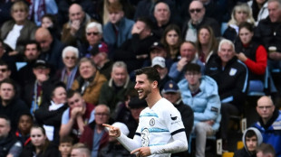 Mount double fires Chelsea as Liverpool brace for Man City