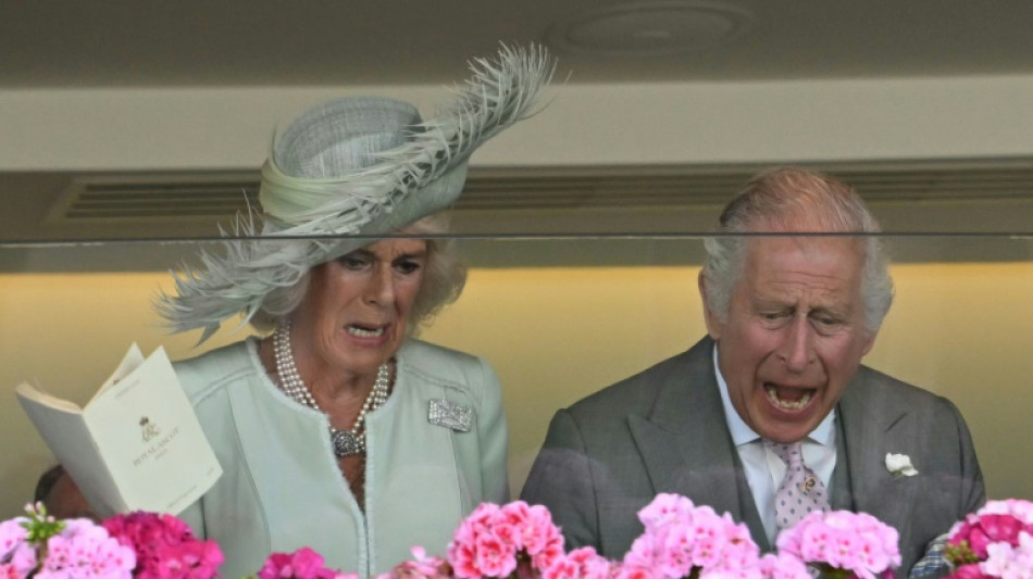 K&ouml;nig Charles und K&ouml;nigin Camilla feiern Sieg beim Pferderennen in Ascot