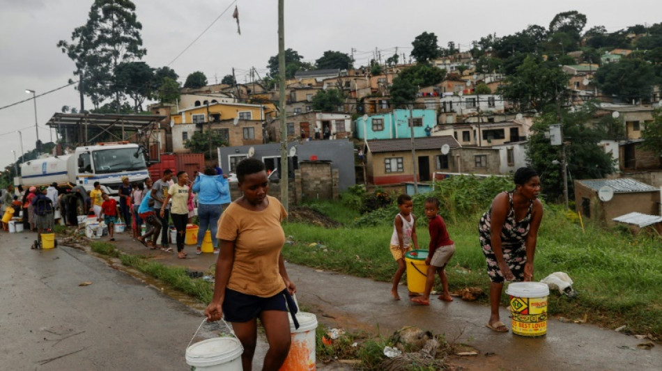 Afrique du Sud: de nouvelles pluies font obstacle aux secours apr&egrave;s les tragiques inondations