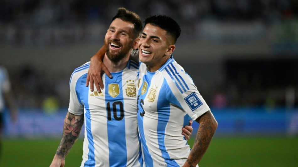 Con una tripleta de Messi l&iacute;der Argentina aplasta 6-0 a Bolivia; Colombia hunde a Chile y se acomoda en el premundial