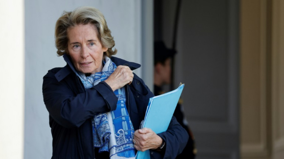 Chiffrage de son patrimoine : l'ex-ministre Cayeux vis&eacute;e par une enqu&ecirc;te 