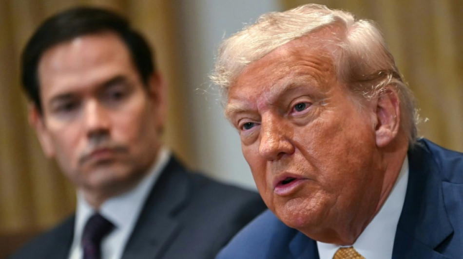 Trump descarta mudar data limite para tarifas e ameaça com mais encargos