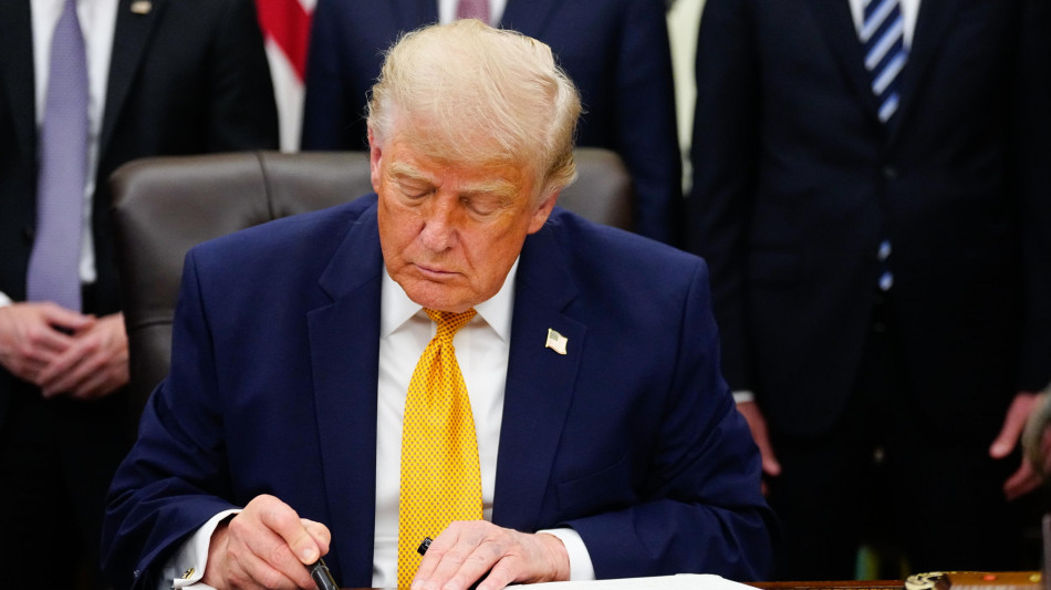 Trump, 'Iran ha accettato ispezioni Aiea all'infinito, per questo Hormuz &egrave; aperto'