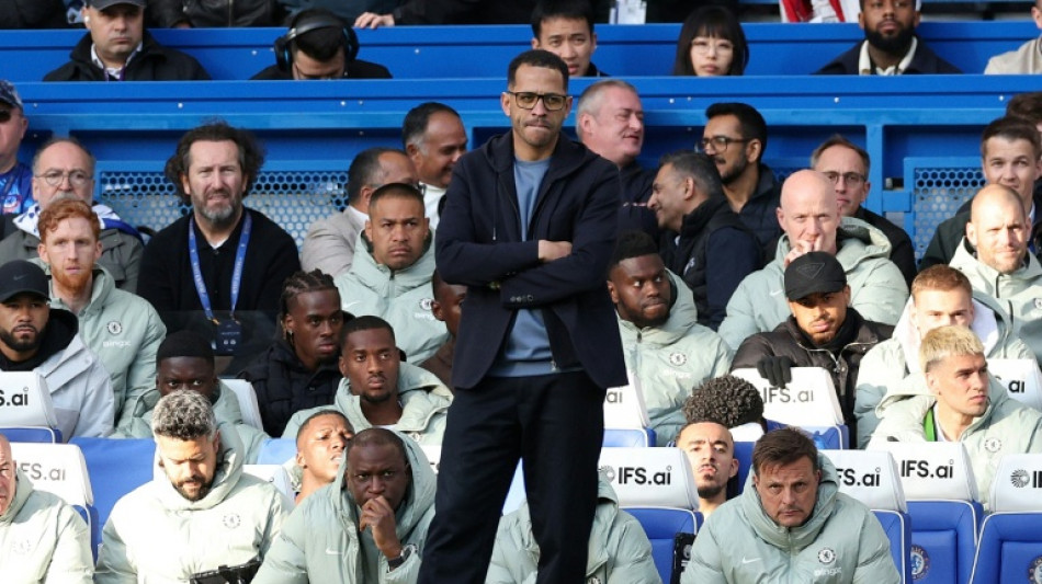 Rosenior admits Chelsea in 'difficult place'