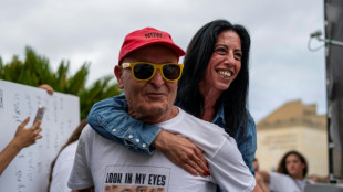 "Regresan a casa", celebran israel&iacute;es en Tel Aviv tras dos a&ntilde;os en vilo por los rehenes en Gaza