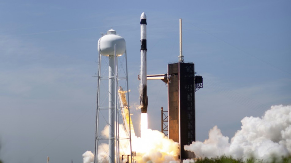 Los cuatro miembros de una misi&oacute;n espacial privada abandonan la ISS rumbo a la Tierra