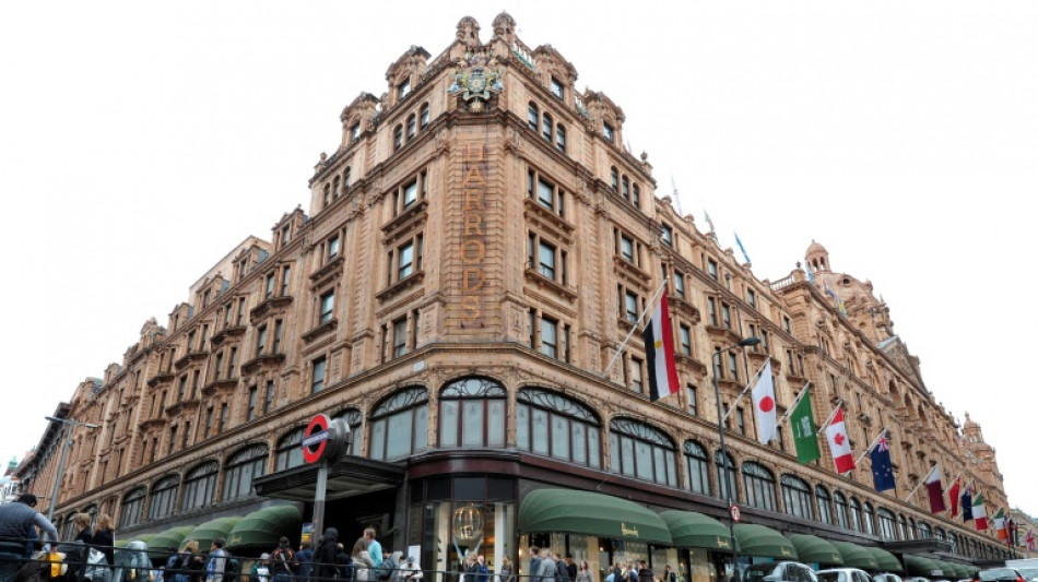 Tr&ecirc;s ex-funcion&aacute;rias da Harrods acusam um terceiro irm&atilde;o de Al Fayed de abuso sexual