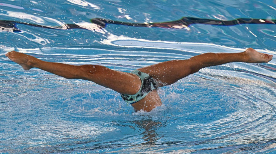En Roma, los hombres tambi&eacute;n se sumergen en la nataci&oacute;n art&iacute;stica