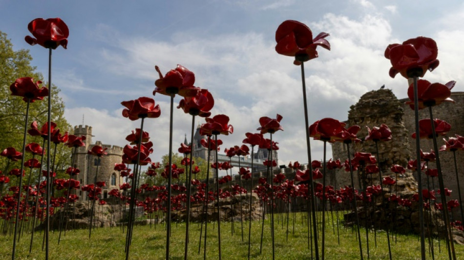 Thousands of UK children write to WWII veterans ahead of VE Day