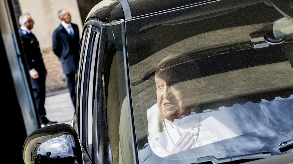 Il Papa, 'vivrò la Pasqua come posso'