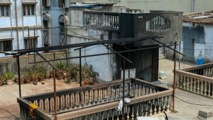 At least 17 killed in India building fire