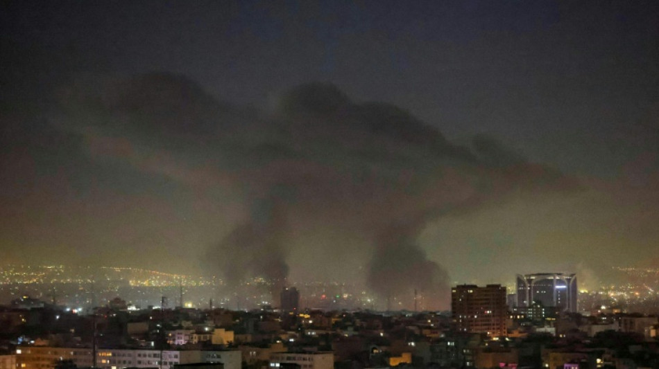 Teher&aacute;n, una ciudad fantasma bajo las bombas