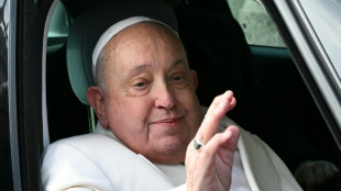 El papa Francisco respira sin mascarilla tras su &uacute;ltima reca&iacute;da
