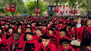 Harvard remet ses dipl&ocirc;mes sous la menace des sanctions de Trump