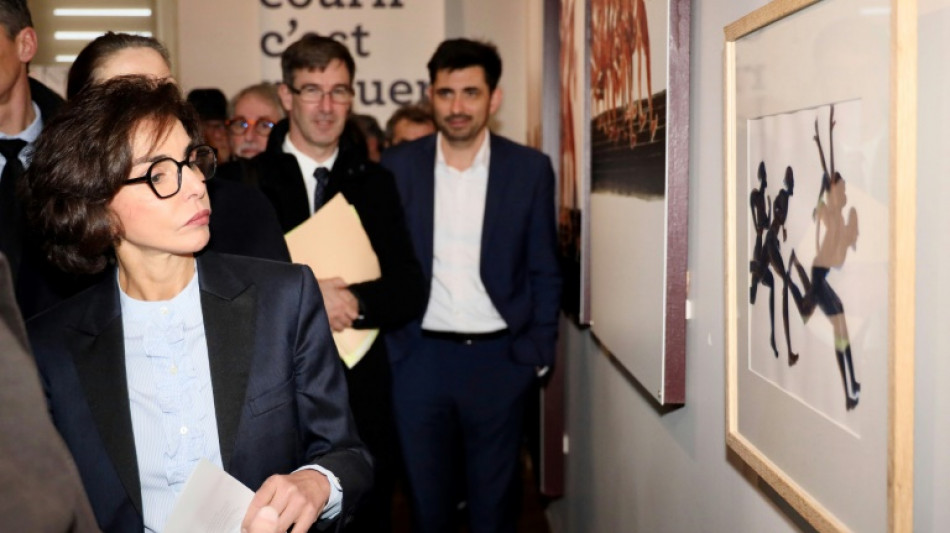 Em meio a protestos e den&uacute;ncias, Fran&ccedil;a vive sua pr&oacute;pria guerra cultural