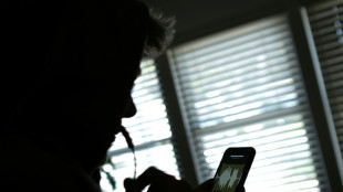 Australia combatirá los desnudos creados con IA y el acoso en línea