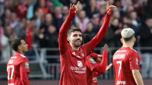 Record-setting Brest consolidate second spot in Ligue 1, Nice slip up
